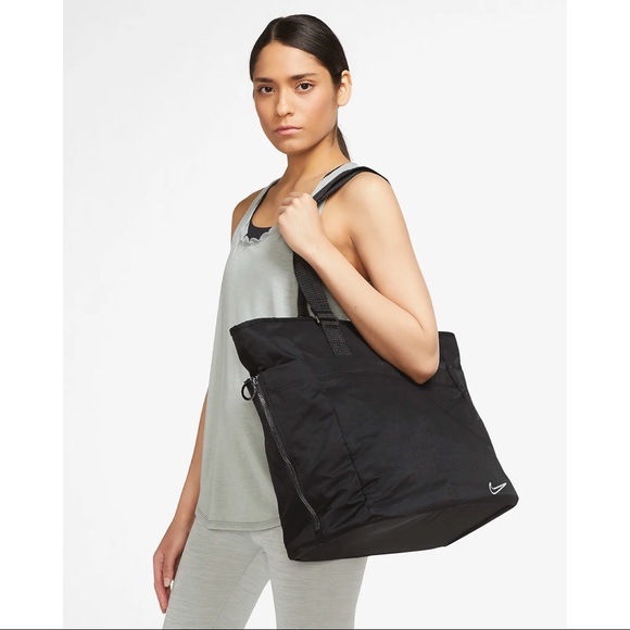Nike One Luxe Women’s Training Bag (32L) - Picture 4 of 16